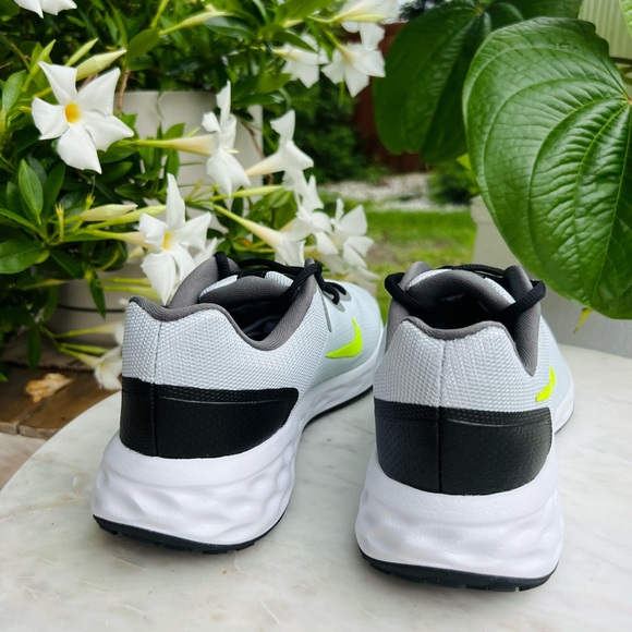 🟢⚪️Nike Great Day⚪️🟢New - Picture 6 of 7